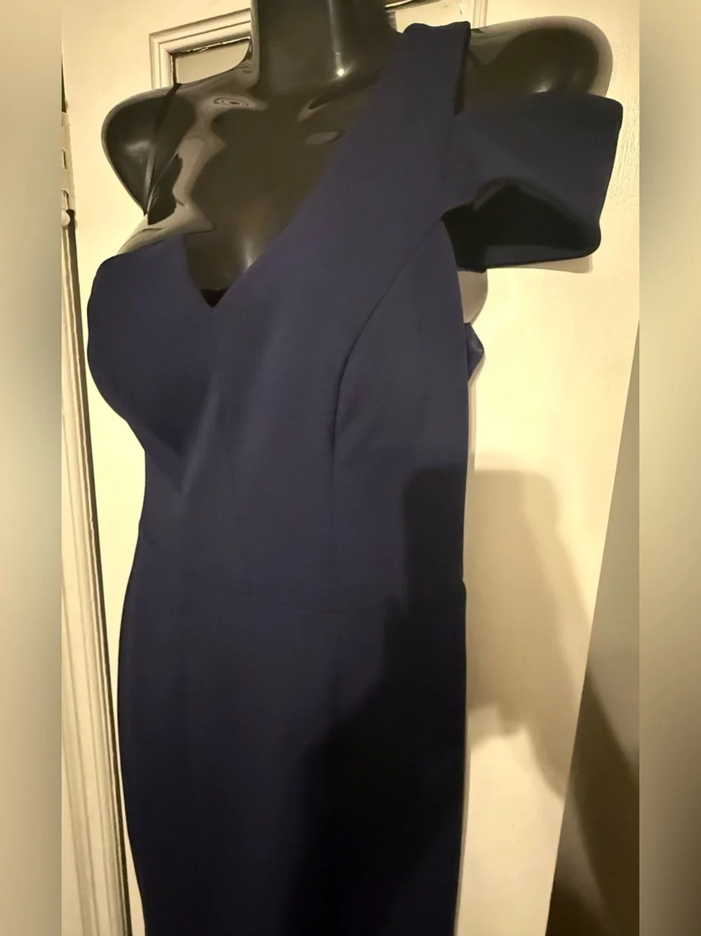 Betsy & Adam Navy Blue Crepe One Shoulder Cold Shoulder Trumpet Gown Sz 4